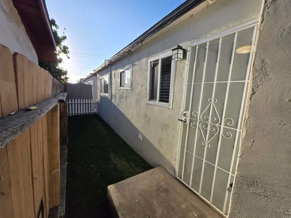 $2,500 | 229 South 36th Street, San Diego, CA 92113