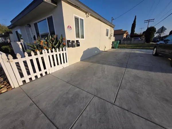 $2,500 | 229 South 36th Street, San Diego, CA 92113