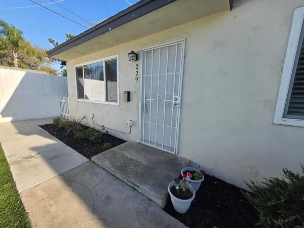 $2,500 | 229 South 36th Street, San Diego, CA 92113