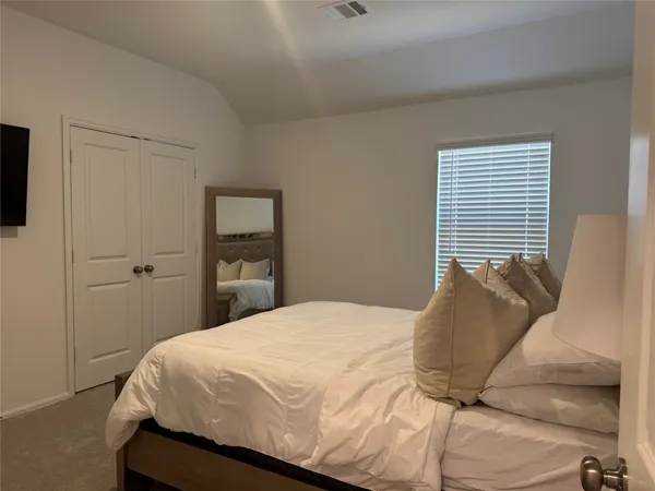 $2,500 | 5724 Knox Lndg Drive, Rosenberg, TX 77469