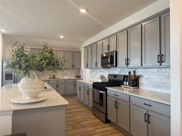 $2,500 | 5724 Knox Lndg Drive, Rosenberg, TX 77469