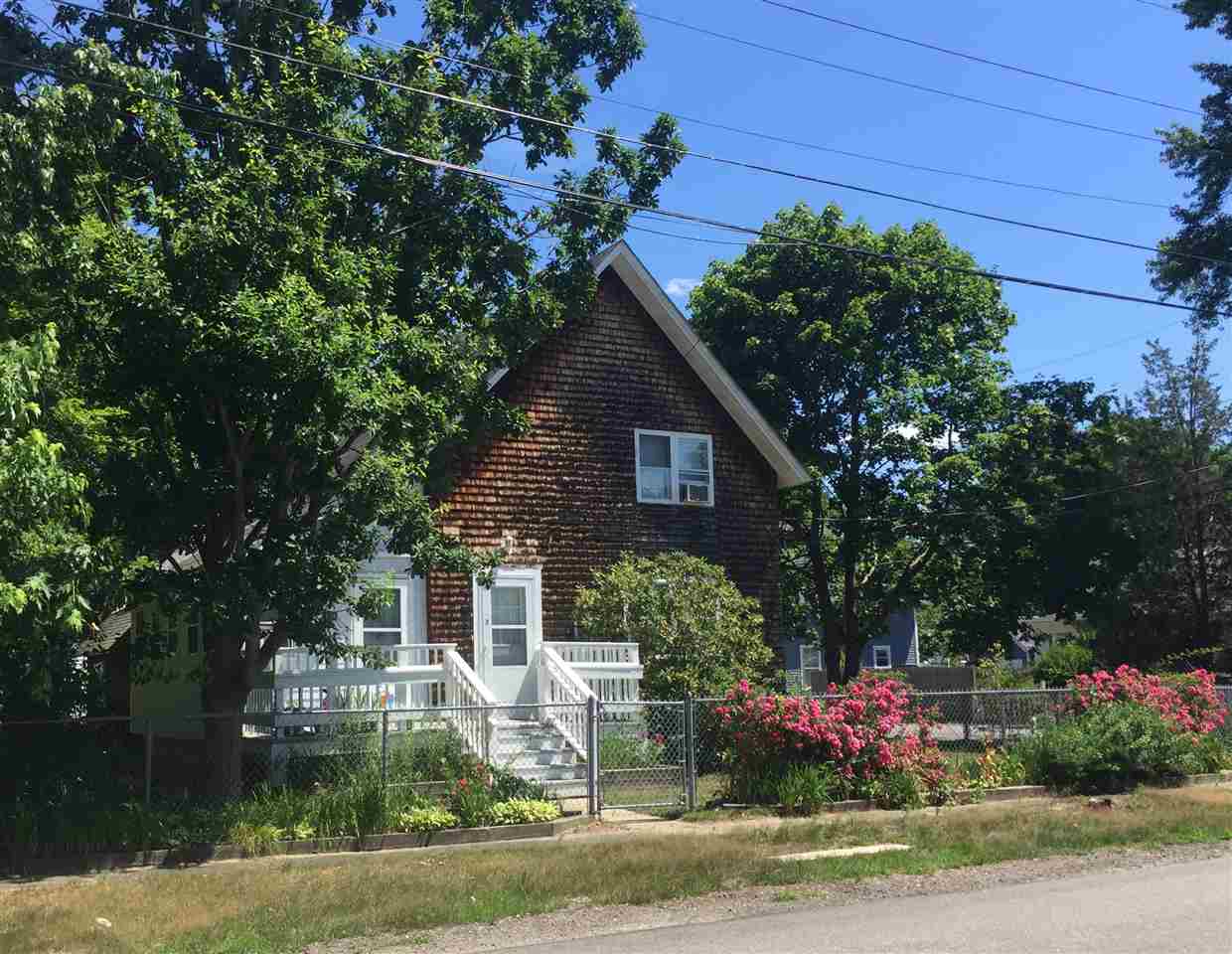 10 Carroll Street Exeter, NH 03833 - Photo 2 of 34
