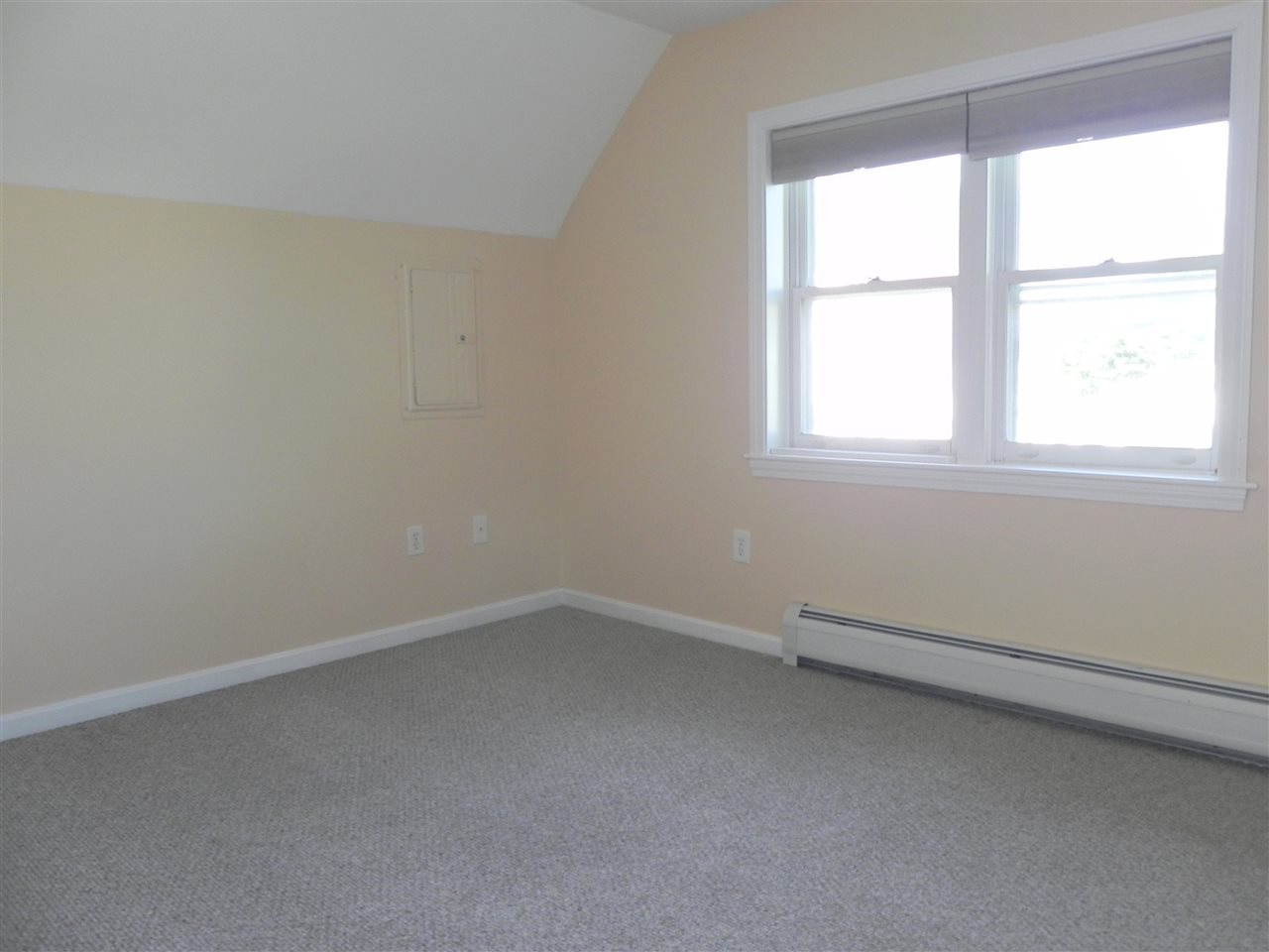 10 Carroll Street Exeter, NH 03833 - Photo 11 of 34