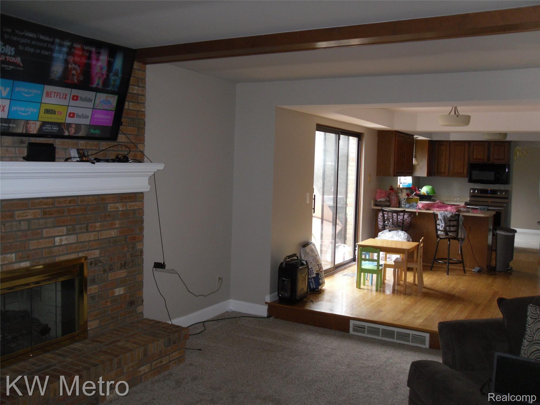2014 Oak Leaf Court North Rochester, MI 48309 - Photo 32 of 33 SDC14026.JPG