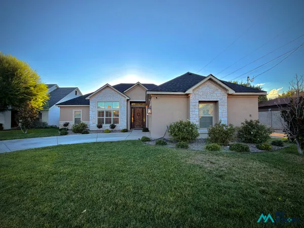 $435,000 | 2623 North Vista Drive, Hobbs, NM 88240