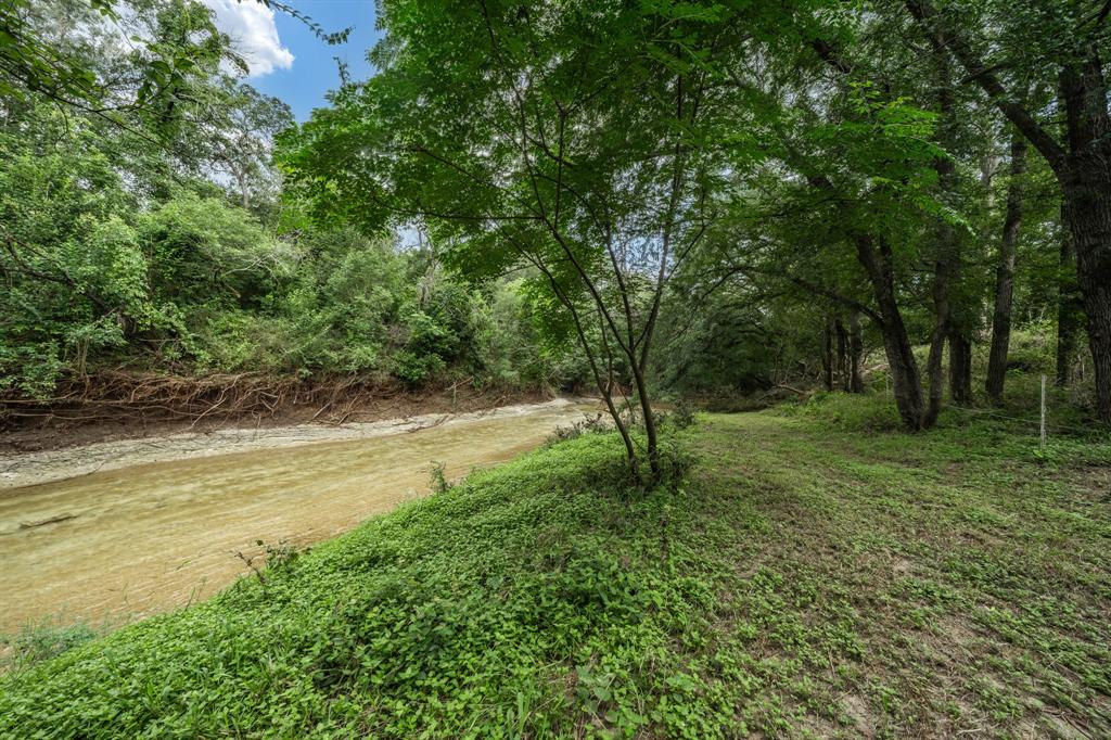 1598 Creek Road Lorena, TX 76655 - Photo 29 of 39
