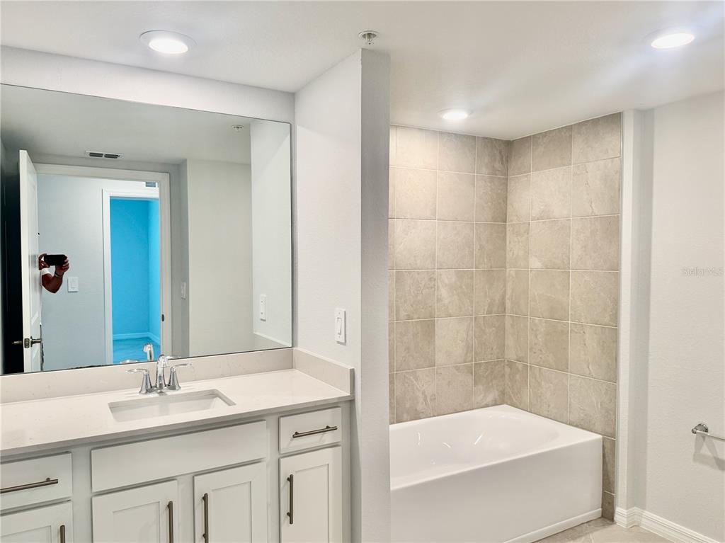 19230 Cherrystone Way, Unit 101 Lakewood Ranch, FL 34211 - Photo 12 of 31 Gallery Image 12