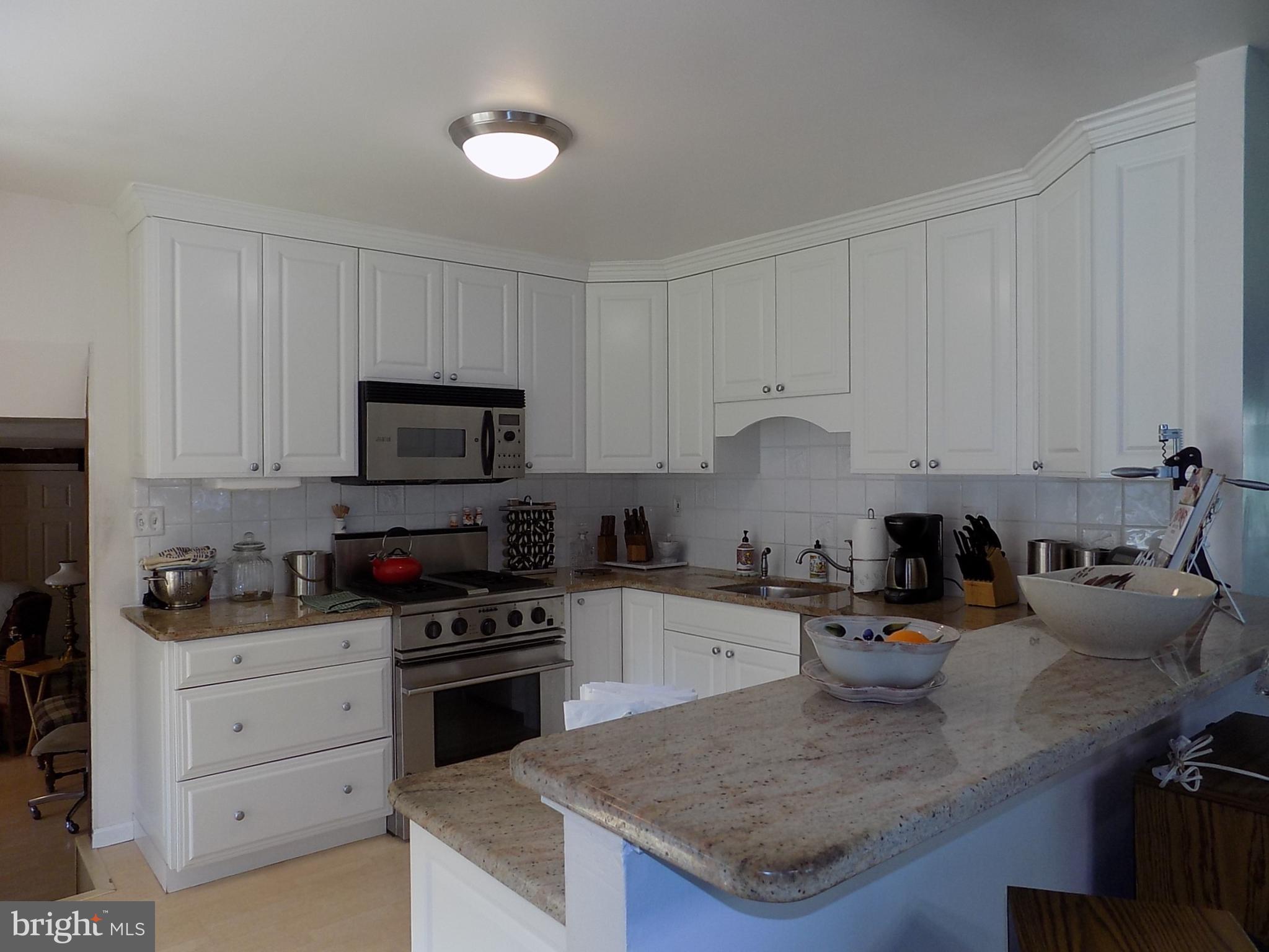 286 County Line Road Huntingdon Valley, PA 19006 - Photo 12 of 34 Gallery Image 12