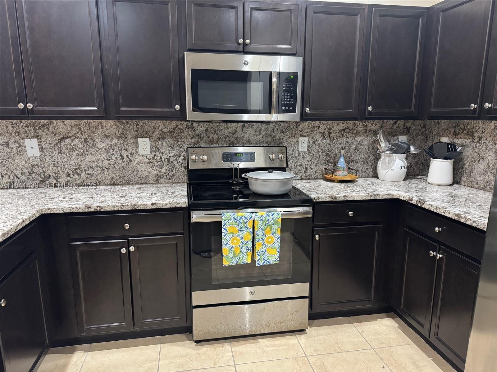 455 Southeast 34th Terrace Homestead, FL 33033 - Photo 15 of 40