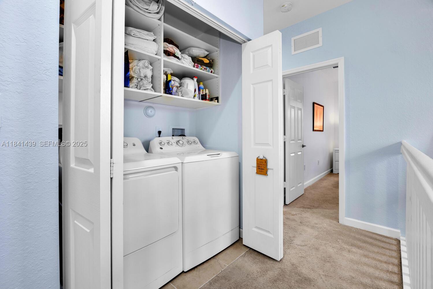 455 Southeast 34th Terrace Homestead, FL 33033 - Photo 23 of 40 Laundry area.