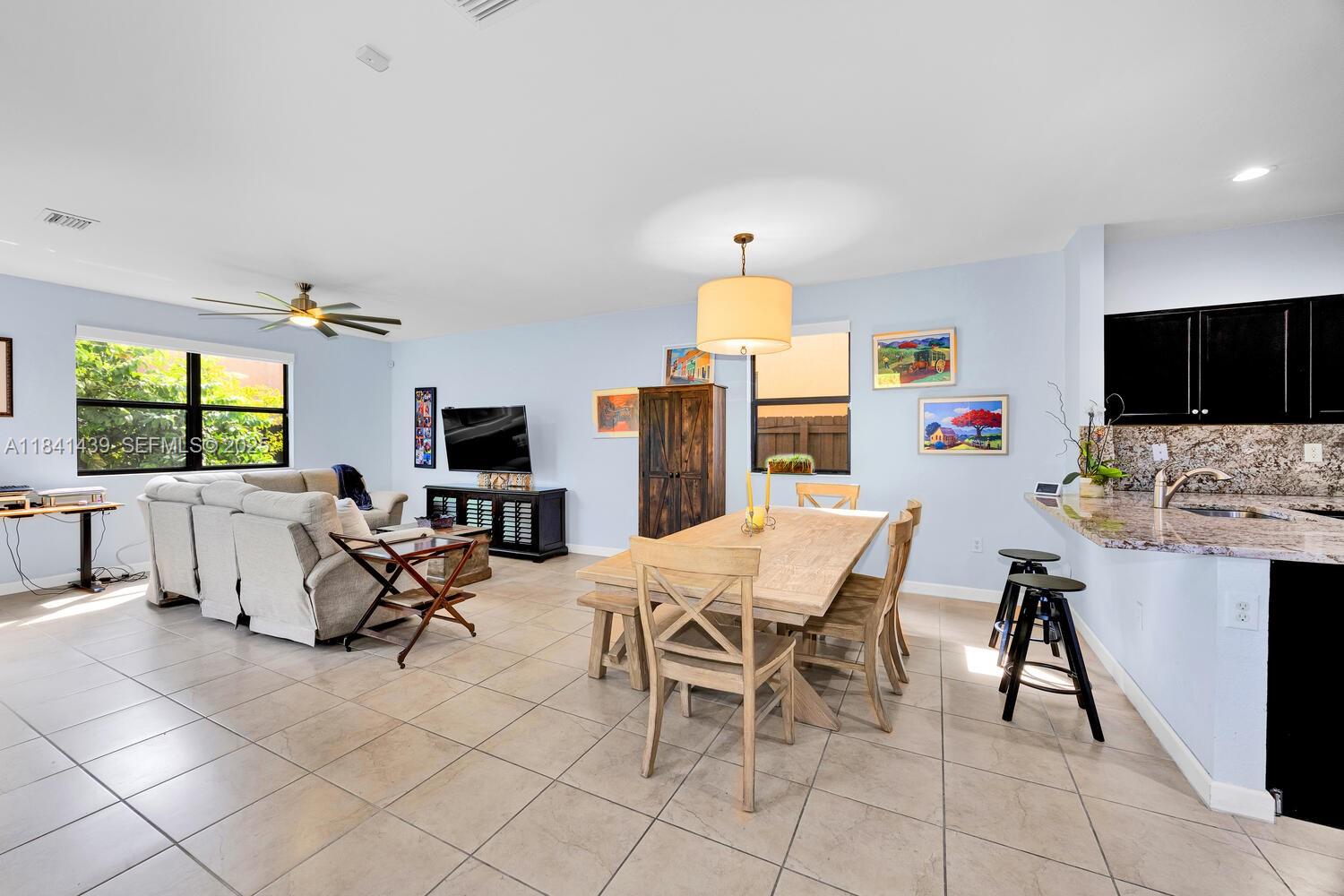455 Southeast 34th Terrace Homestead, FL 33033 - Photo 8 of 40