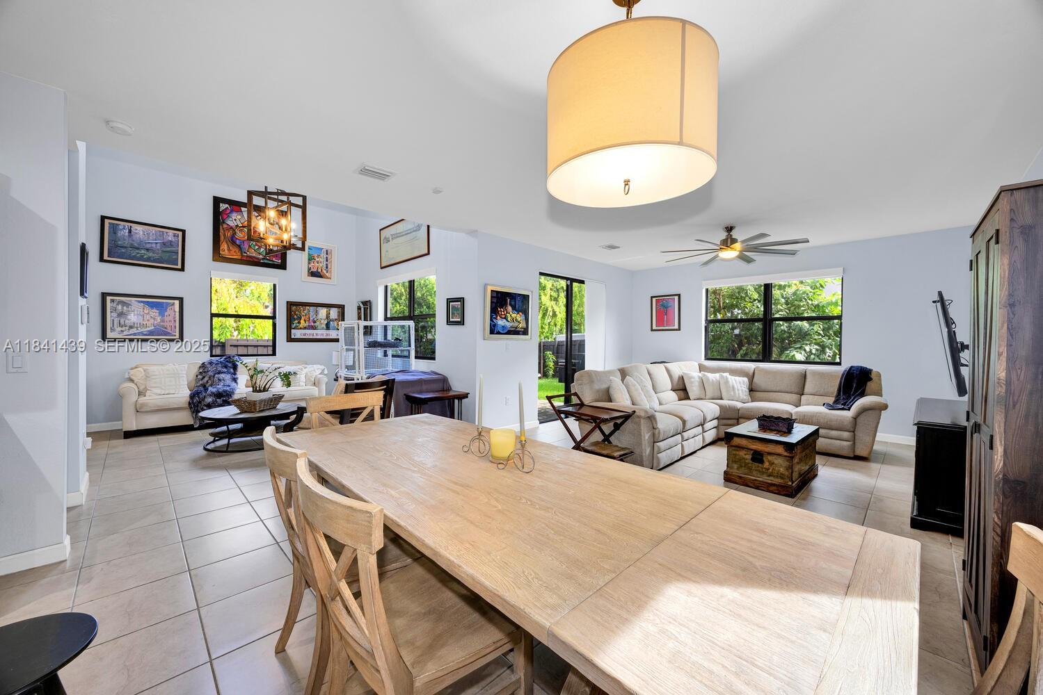455 Southeast 34th Terrace Homestead, FL 33033 - Photo 10 of 40