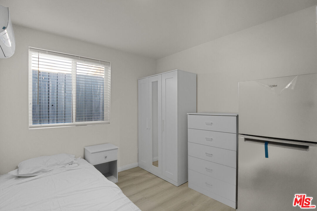 7705 Baird Avenue Reseda, CA 91335 - Photo 7 of 14