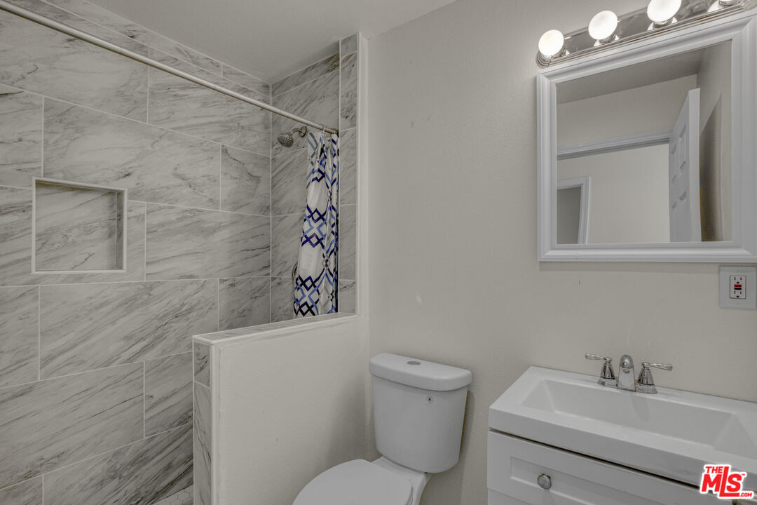 7705 Baird Avenue Reseda, CA 91335 - Photo 10 of 14