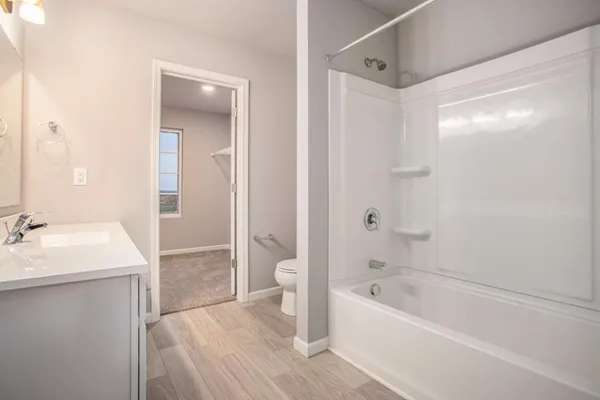 $369,900 | 18202 Loganwood Trail, Battle Creek, MI 49014