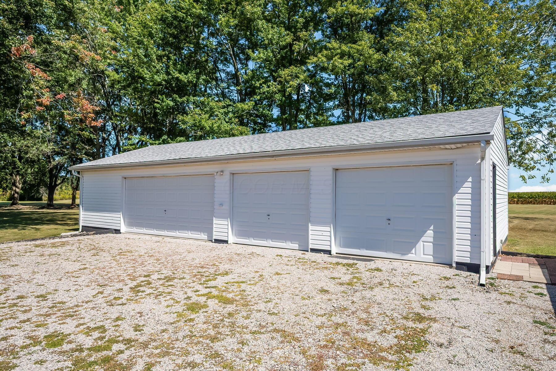 9522 Smith Road Ashley, OH 43003 - Photo 9 of 56 4 Car Detached Garage