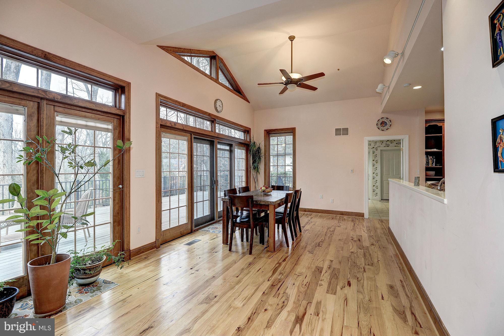8719 Burdette Road Bethesda, MD 20817 - Photo 17 of 30 Interior (General)