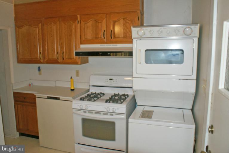 11 Graywood Road Baltimore, MD 21222 - Photo 8 of 12 Kitchen