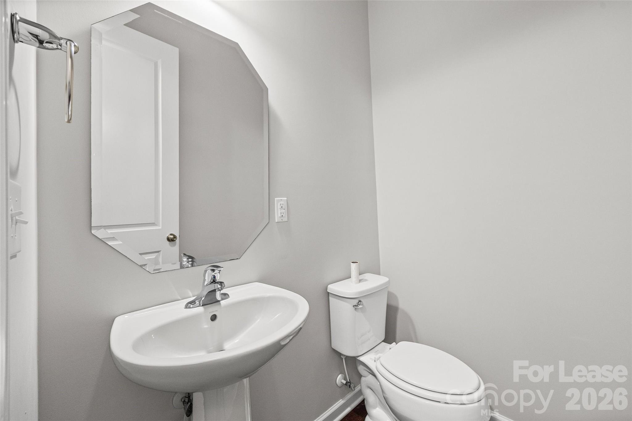 827 Ayrshire Avenue Fort Mill, SC 29708 - Photo 4 of 27