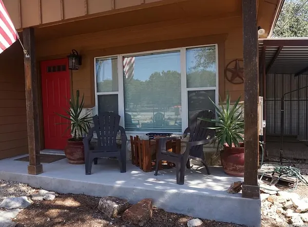 $1,950 | 1244 Eastview Drive, Canyon Lake, TX 78133
