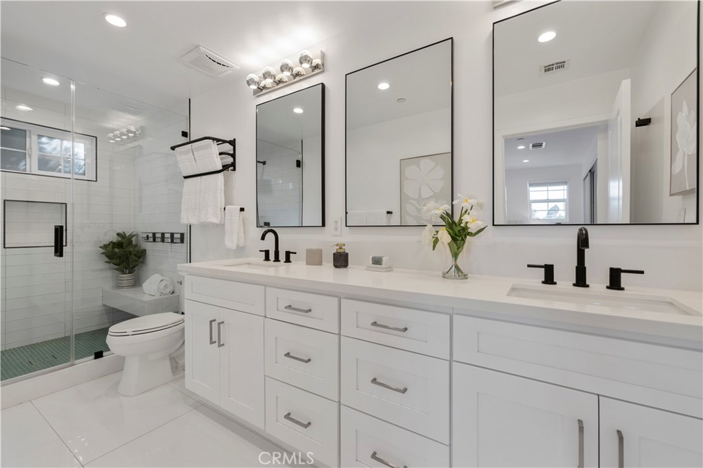 5248 Segals Way Sherman Oaks, CA 91411 - Photo 19 of 37