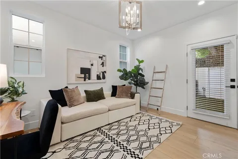 $1,349,000 | 5248 Segals Way, Sherman Oaks, CA 91411