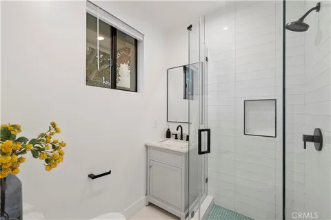 $1,349,000 | 5248 Segals Way, Sherman Oaks, CA 91411