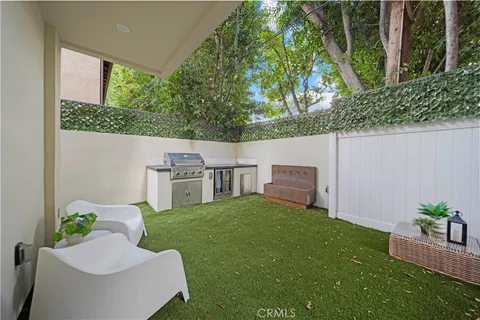 $1,349,000 | 5248 Segals Way, Sherman Oaks, CA 91411