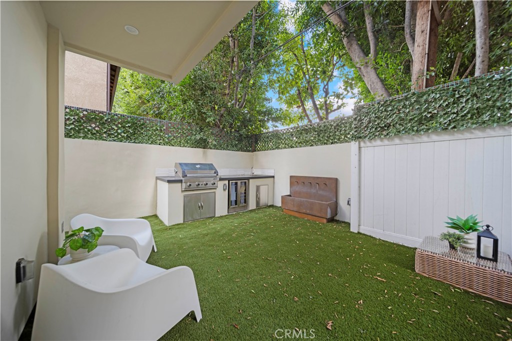 5248 Segals Way Sherman Oaks, CA 91411 - Photo 30 of 37 a view of backyard with seating area