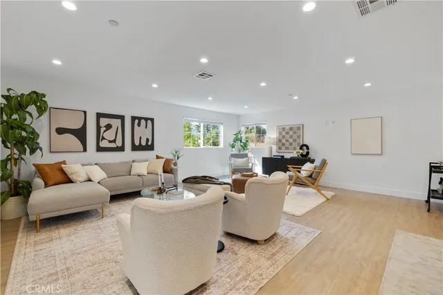 $1,399,000 | 5248 Segals Way, Sherman Oaks, CA 91411