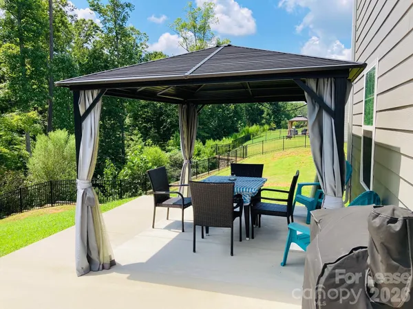 a view of outdoor space yard and patio