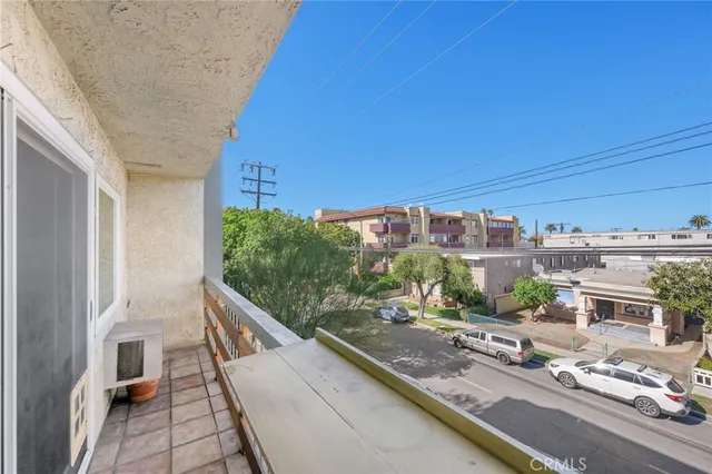 $649,900 | 2844 East 3rd Street, Unit 210, Long Beach, CA 90814