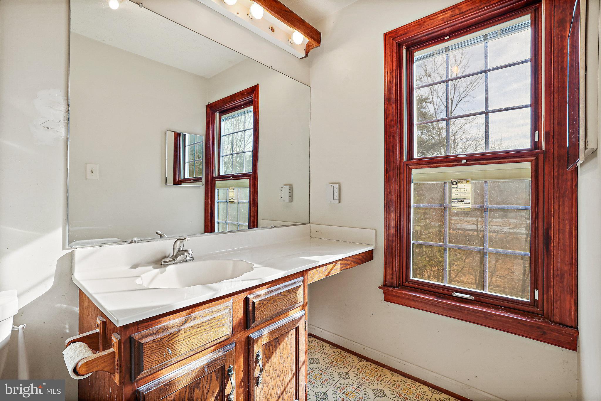 2235 Halter Lane Reston, VA 20191 - Photo 12 of 31 Primary bathroom