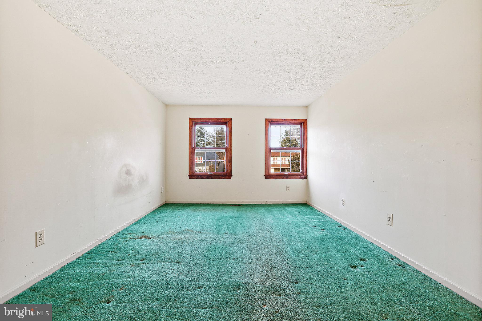 2235 Halter Lane Reston, VA 20191 - Photo 10 of 31 Primary bedroom en-suite