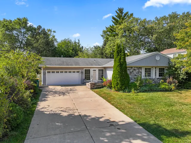 $3,500 | 641 Silver Rock Lane, Buffalo Grove, IL 60089