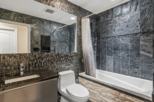 $3,500 | 641 Silver Rock Lane, Buffalo Grove, IL 60089