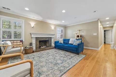 $3,500 | 641 Silver Rock Lane, Buffalo Grove, IL 60089