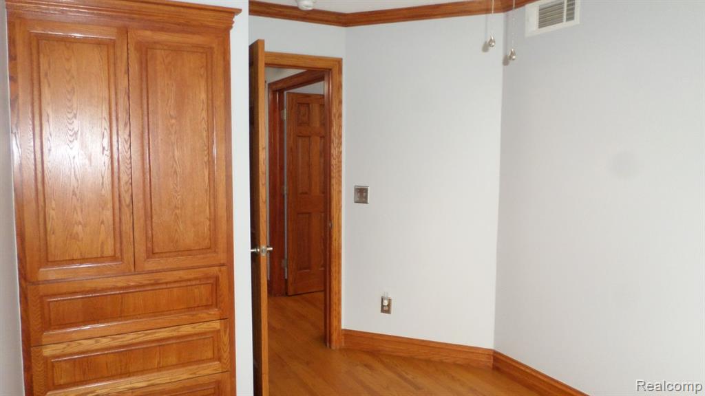 50561 Maurice Road, Unit 22 New Baltimore, MI 48047 - Photo 20 of 42
