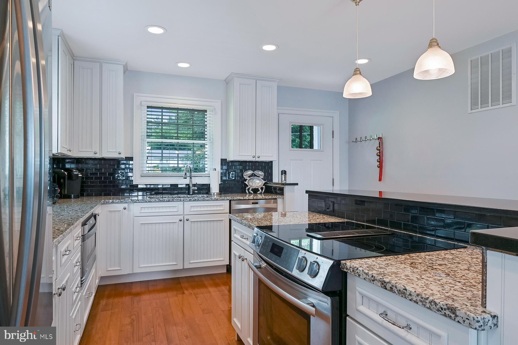 377 Edgewater Road Pasadena, MD 21122 - Photo 7 of 78 Kitchen