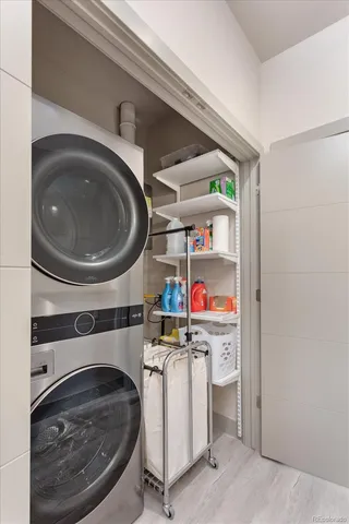 a view of a house with backyard and porch