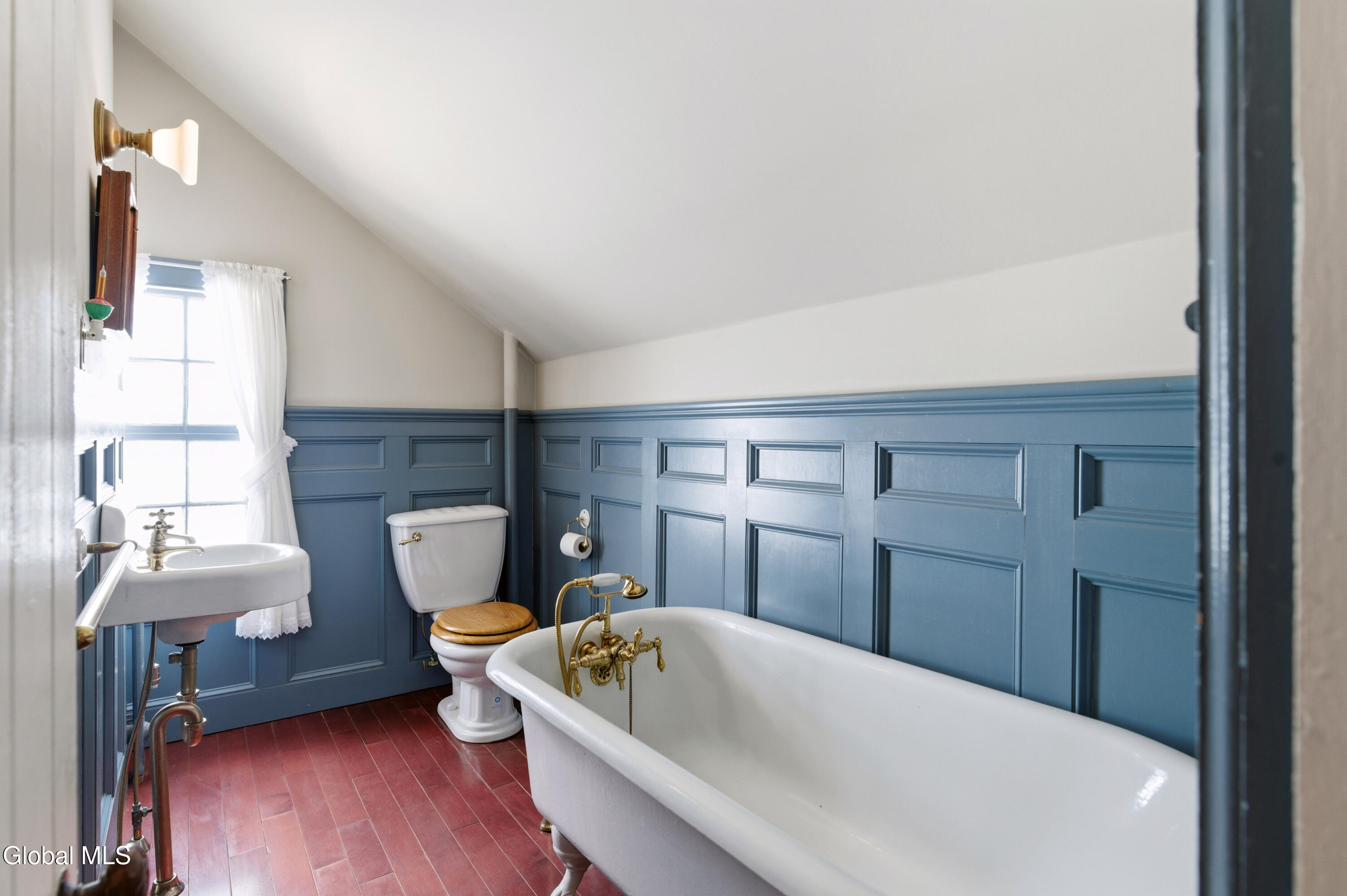 797 Western Road Schodack, NY 12033 - Photo 30 of 57 FullBath_2ndFl(1)