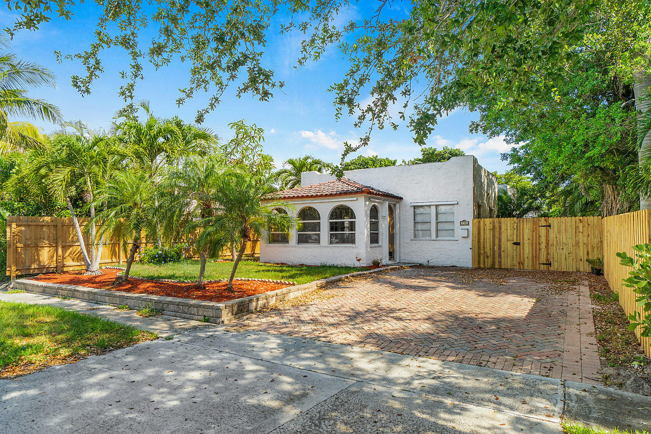 733 Colonial Road West Palm Beach, FL 33405 - Photo 1 of 27 001-733ColonialRd-WestPalmBeach-FL-small