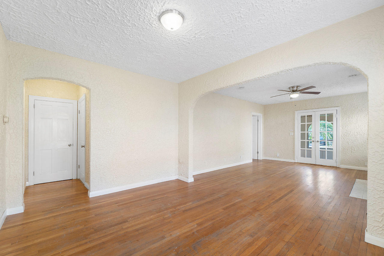733 Colonial Road West Palm Beach, FL 33405 - Photo 11 of 27 011-733ColonialRd-WestPalmBeach-FL-small