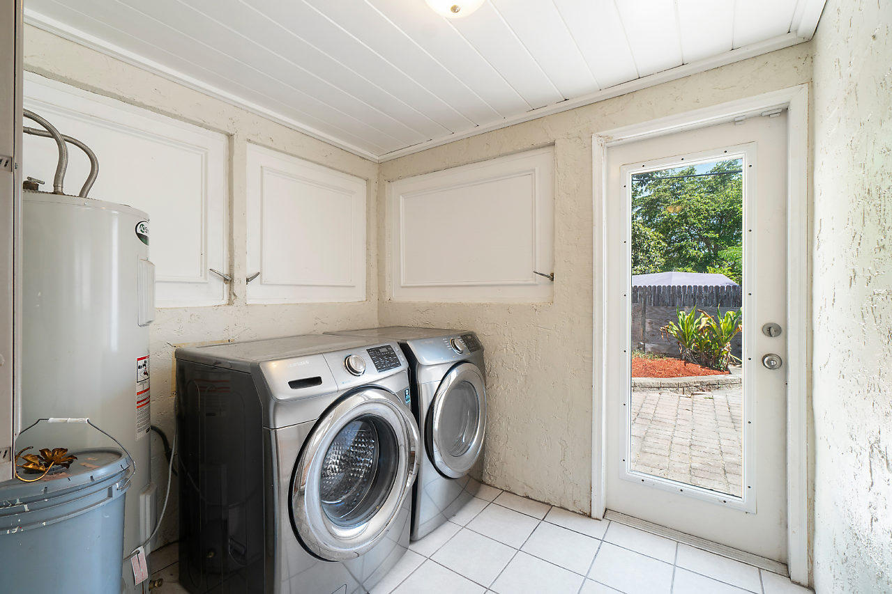 733 Colonial Road West Palm Beach, FL 33405 - Photo 17 of 27 017-733ColonialRd-WestPalmBeach-FL-small