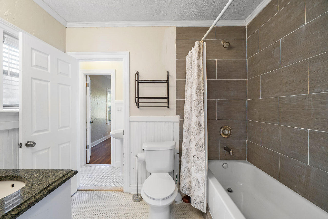 733 Colonial Road West Palm Beach, FL 33405 - Photo 20 of 27 020-733ColonialRd-WestPalmBeach-FL-small