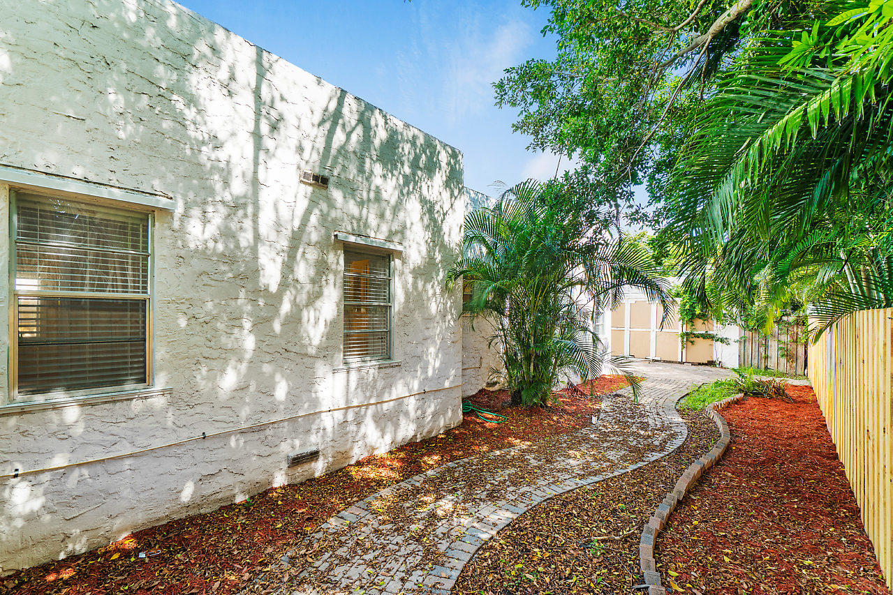 733 Colonial Road West Palm Beach, FL 33405 - Photo 27 of 27 027-733ColonialRd-WestPalmBeach-FL-small