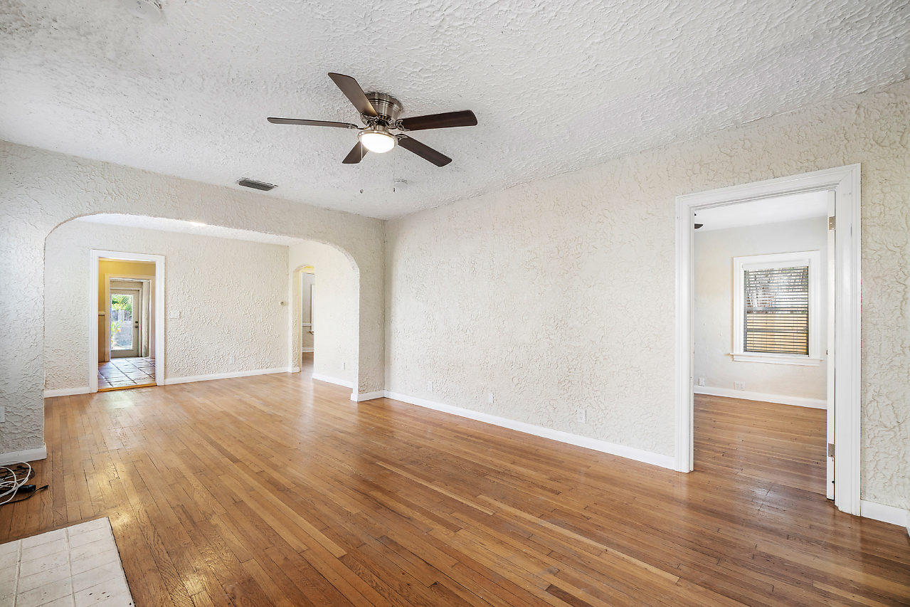 733 Colonial Road West Palm Beach, FL 33405 - Photo 8 of 27 008-733ColonialRd-WestPalmBeach-FL-small