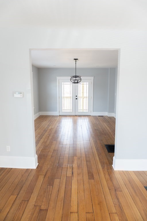 22 Riverside Court Saugus, MA 01906 - Photo 11 of 33