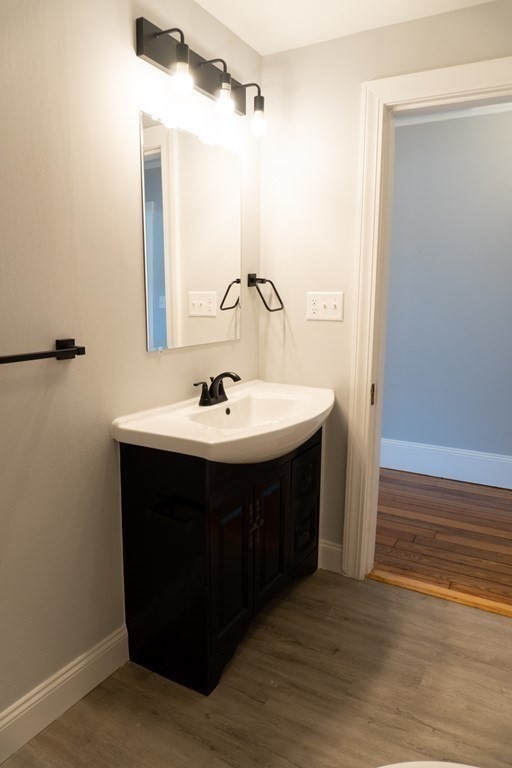 22 Riverside Court Saugus, MA 01906 - Photo 19 of 33