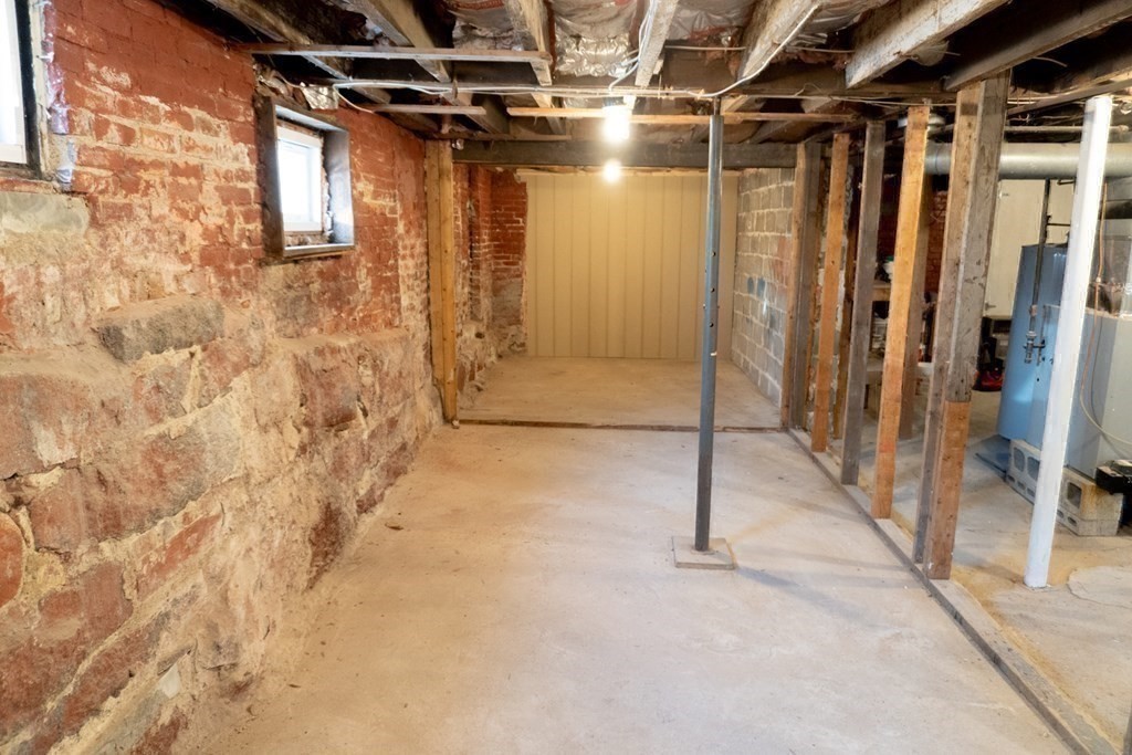 22 Riverside Court Saugus, MA 01906 - Photo 30 of 33